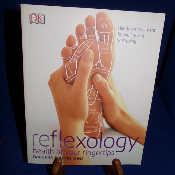 DKs Reflexology: Health at Your Fingertips - Vintage Softcover Paperback Book - - Picture 1 of 9